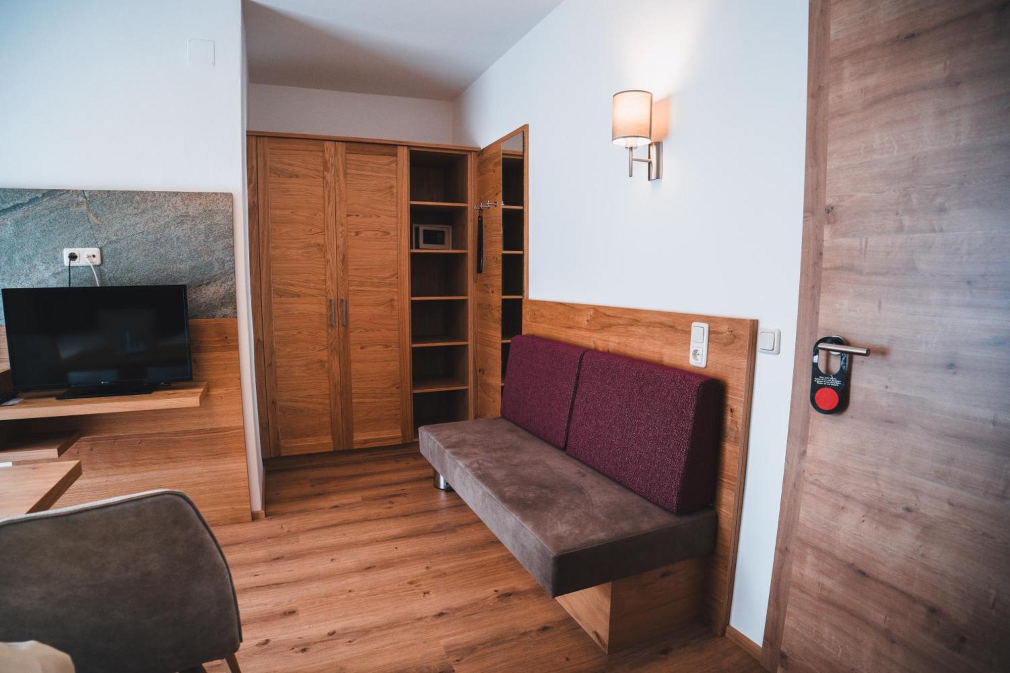 Hotel Rauscher - Das Naturteichparadies Bad Hofgastein Exteriör bild